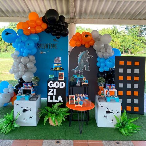 King Kong And Godzilla Birthday Party, Godzilla Balloon Garland, Godzilla X Kong Birthday Party, Godzilla Vs King Kong Birthday Party, Godzilla King Kong Birthday Party, Godzilla Kong Birthday Party, Godzilla Party Decorations, Kong Vs Godzilla Birthday Party, Godzilla Vs Kong Birthday Party