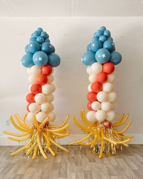 Balloon Pole Decorations, Colorful Balloon Columns, Olympic Balloon Decorations, 4 Of July Party, Balloon Columns Diy, Balloon Columns Ideas, Balloon Inspiration, Column Ideas, Vintage Color Palette