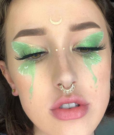 Teknik Makeup, Maquillage On Fleek, Smink Inspiration, Green Makeup, Fairy Makeup, Edgy Makeup, Luna Moth, Makeup Eye Looks, Creative Eye Makeup