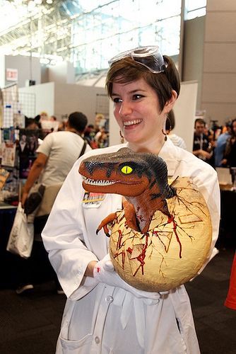 dino doctor Jurrasic Park Costume, Jurassic Park Costume, Scientist Costume, Creative Costumes, Dino Party, Trunk Or Treat, Maquillage Halloween, Dinosaur Party, Costume Makeup