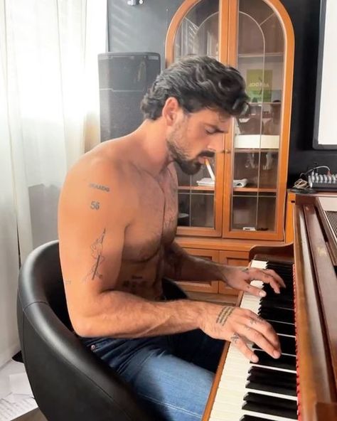 Michele Morrone on Instagram: "An old piano out of tune makes me a slave to music." Older Hot Italian Men, Italian Men Aesthetic, Austrian Men, Hot Italian Men, Italian Men Mafia, Mediterranean Men, Michael Morrone, Italian Man, Handsome Italian Men