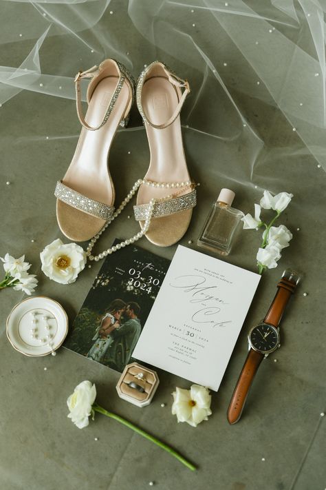 Wedding flat lays are the perfect way to capture all the timeless little details of your wedding day! Definitely add it to your list of things to have for your wedding day! Wedding Details Layflat, Wedding Day Detail Photos, Blue Wedding Detail Photos, Ring Detail Shots Wedding, Detail Shots Instagram, Wedding Details Pictures Photo Ideas, Detail Flat Lay Wedding, Wedding Flat Lay Bride, Wedding Details Shot List