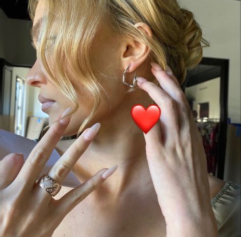 Nails, Chanel, Nude Nails, The Idol, Lily Rose Depp, Lily Rose, Coco, Lily, Ring