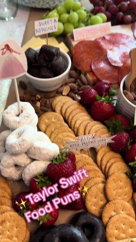 Taylor Swift Superbowl Snacks, Bday Party Snacks Finger Foods, Taylor Swift Themed Super Bowl Snacks, Taylor Swift 1989 Themed Food, Taylor Swift Superbowl Party Food, Swiftie Superbowl Party, Taylor Swift Themed Snack Ideas, Speak Now Themed Snacks, Taylor Swift Appetizer Ideas
