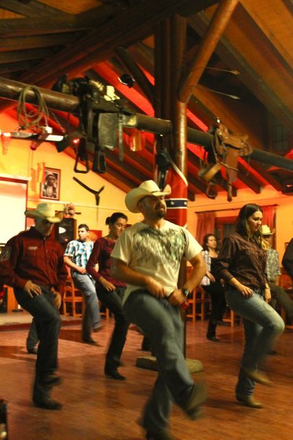 Line Dancing Aesthetic, Southern Cowboy, Living In Madrid, Wooden Roof, Country Bar, Country Line Dancing, Country Line, Cowboy Aesthetic, All About Dance