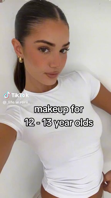 Makeup Ideas For 11-12 Year, School Outfits 12-13, Makeup For Thirteen Year Olds, Makeup Ideas 12-13, Make Up For 12 Year Girl, Skincare For 12 Year Girl, Skincare Routine 13 Yo, Make Up To Look Older, Makeup Looks For Back To School