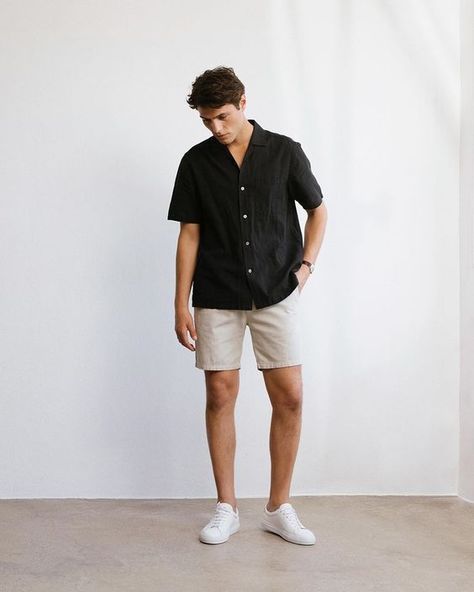 Minimalist Fashion Men, Look Jean, Mens Summer Outfits, Mens Casual Outfits Summer, Stylish Men Casual, Guys Clothing Styles, Mens Casual Dress Outfits, Men Stylish Dress, Mens Outfit Inspiration