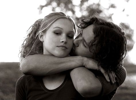 Pat & Kat (10 Things I Hate About You). This is where I first fell in love with Heath Ledger! :( Trees, 10 Things I Hate About You, Black And White Photo, White Photo, Two People, A Man, Black And White, 10 Things, White