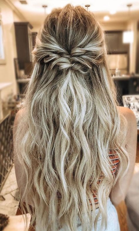 33 Best Half Up Half Down Hairstyles For Everyday To Special Occasion #hair #hairstyles #weddinghairstyles #promhair #braid #halfuphalfdown #halfuphalfdownhair Haircut Styles, Bridal Hairstyles, Wavy Hairstyles, Hairstyles For Everyday, Partial Updo, Wedding Hair Half, Half Up Half Down Hairstyles, Easy Braids, Long Blonde