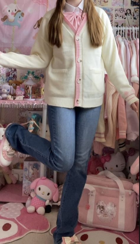 Kawaii Outfits Jeans, Kawaii Outfit With Jeans, Kawaii Jeans Outfit, Nerd Outfits Aesthetic, Kawaii Outfit Inspo Soft, Kawaii Outfits With Jeans, Modest Kawaii Outfits, Kawaii Outfits With Pants, Cutecore Outfit With Pants