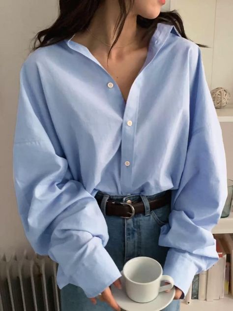 Shirt Placket, Blue Shirt Outfits, Oversized Pattern, Baby Blue Shirt, Haine Diy, Mode Hijabi, Mode Hippie, Shirt Outfit Women, Outfits Petite