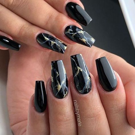 Black With Marble Nails, Black Nails Trendy Coffin, Black Marble Nails Short, Black Nail Designs Marble, Trendy Black Nails Art Designs, Short Black Marble Nails, Acrylic Nails Black Marble, Black Marble Nails Coffin, Marble Black Nails