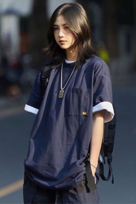 oversized tees-from amazon Summer Outfits Tomboy Casual, Douyin Tomboy Outfits, Summer Boyish Outfits, Tomboy Long Hairstyles, Korean Tomboy Outfits Summer, Tshirt Hairstyle, Tomboy Long Hair, Korean Tomboy Outfits, Korean College Outfits