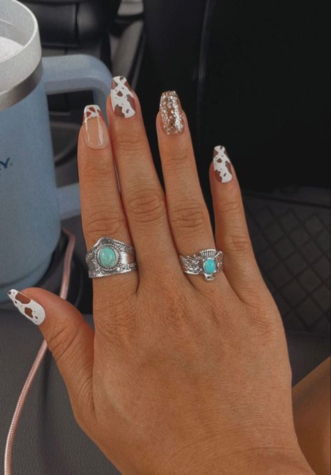 Western Nail Art Country, Country Girl Nails, Country Nail Designs, Western Nail Art, Country Acrylic Nails, Rodeo Nails, Dance Nails, Cowboy Nails, Music Nails