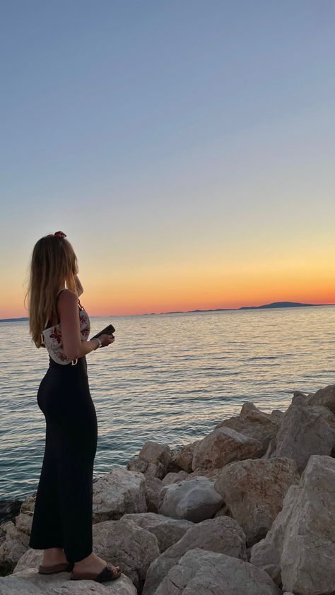 vacation sunset pic | bershka skims dress | novalja Long Skims Dress Outfit, Beach Pictures Dress Poses, Long Dress Picture Poses, Greece Photo Ideas, Dress Beach Outfit, Holiday Fits, Sunset Pic, Greece Outfit, Phone Photo