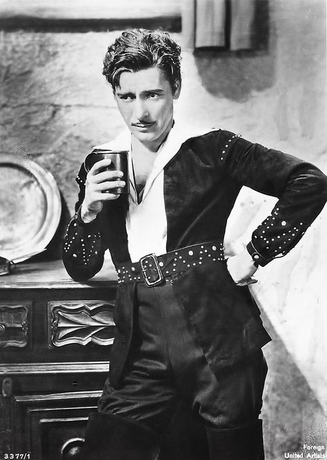 20s Glamour, Latino Actors, Ronald Colman, Handsome Devil, Drawing Things, Gorgeous Guys, Two Lovers, Hollywood Men, Handsome Guys