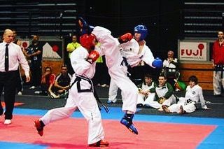 Monday here we come! Capoeira Martial Arts, Karate Kid 1, Types Of Martial Arts, Korean Martial Arts, Art Inspired Fashion, Best Martial Arts, Karate Martial Arts, Female Martial Artists, Martial Arts School