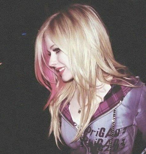 Pink Punk Aesthetic, Avril Lavigne Aesthetic, Princesa Punk, Chicas Punk Rock, Avril Levigne, Avril Lavingne, Avril Lavigne Style, Punk Rock Princess, The Best Damn Thing