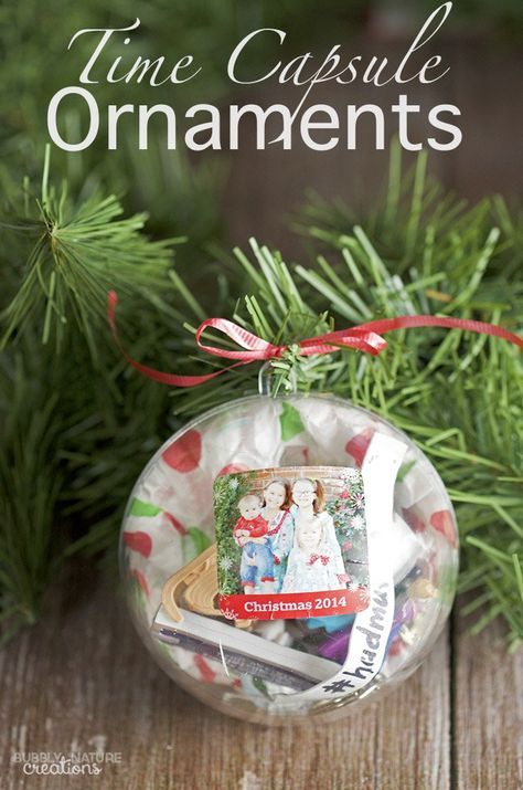 See this stunning Time Capsule Christmas #Ornament that @bubblynature created with our Shutterfly stickers. Perfect DIY for the kids. Natal, Boxing Day, Time Capsule Ornament For Kids, Time Capsule Ornament, Dip Mix Ornaments, Edible Christmas Gifts, Ornament Ideas, Wedding Ornament, Christmas Gift Idea