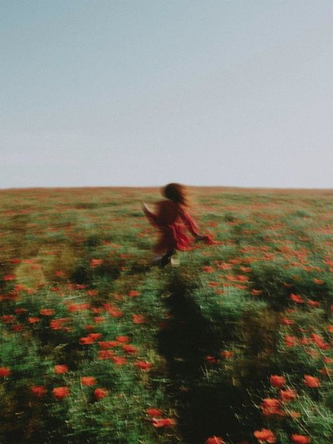 Memory Words, Wit And Delight, Viral Quotes, Feeling Disconnected, Photographie Portrait Inspiration, Blur Photo, Motion Blur, Poppy Field, Cinematic Photography