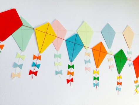 Diy Kite Decorations, Kites Preschool, Kite Decoration, Paper Kite, Diy Kite, Mary Poppins Party, Kites Craft, Fly A Kite, Go Fly A Kite