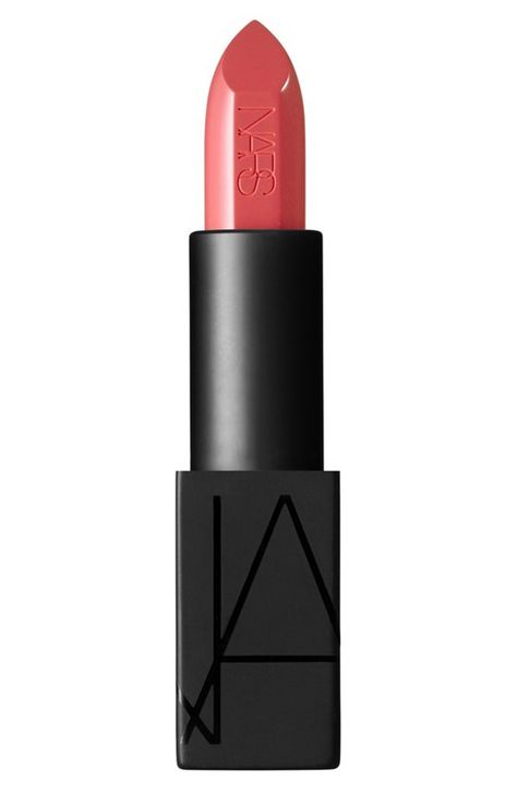 Makeup for Redheads: Best Celebrity-Inspired Looks and Products - The Skincare Edit True Spring Lipstick, Maybelline Vivid Matte Liquid, Golden Skin Tone, Spring Lipstick, Nars Audacious Lipstick, Chanel Blush, Urban Decay Vice Lipstick, Nude Lipsticks, Crayon Lipstick