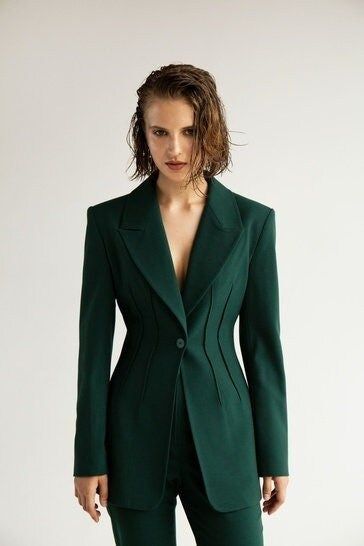 Prom Women Suit, Womens Suit Wedding, Green Pantsuit, Cocktail Wedding Attire, Pleated Blazer, Black Blazer Outfit, Prom Suit, Womens Suit, Women Tattoos