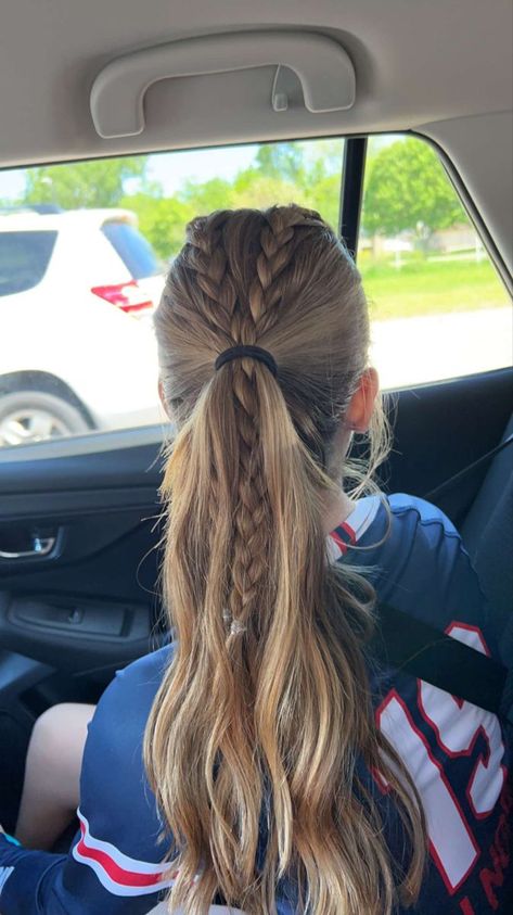 Volleyball Hair, Tennis Hairstyles, Tennis Hair, Cute Volleyball Hairstyles, Sports Hairstyle, Soccer Hairstyles, Track Hairstyles, Running Hairstyles, Soccer Hair