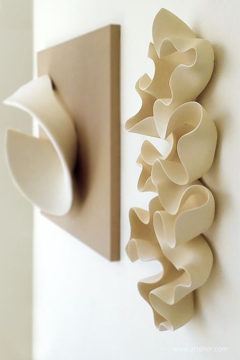 Ceramic Wall Sculpture, Modern Mural, Sculpture Wall, Cerámica Ideas, Artist Wall, Keramik Design, Modern Abstract Wall Art, Ceramic Wall Art, Clay Wall