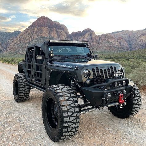 Jeep Driving, Mobil Off Road, Lifted Jeep Wrangler, Badass Jeep, Custom Jeep Wrangler, Black Jeep, Jeep Suv, Dream Cars Jeep, Lifted Jeep