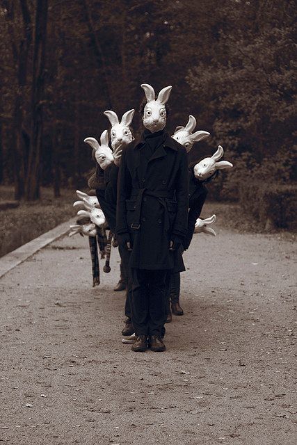 Bunny Land: Design Observer Art Sinistre, Mode Poses, 다크 판타지, Arte Obscura, Creepy Art, Dark Photography, Arte Horror, Foto Inspiration, Fotografi Potret