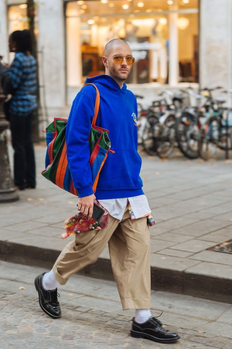 Street Style: Paris Fashion Week Part 1 – PAUSE Online | Men's Fashion, Street Style, Fashion News & Streetwear Boho Streetwear, Outfits Minimalist, Fashion Edgy, Look Man, Dresses Spring, Paris Fashion Week Street Style, Teenage Fashion, Mens Fashion Streetwear, Stil Inspiration