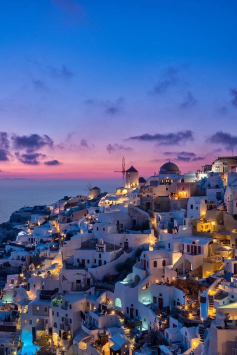 Pretty Countries To Visit, Pretty Places To Travel, Greek Island Aesthetic, Island Hopping Greece, Greece Island Hopping, Greek Places, Pretty Island, Greece City, Greek Holiday