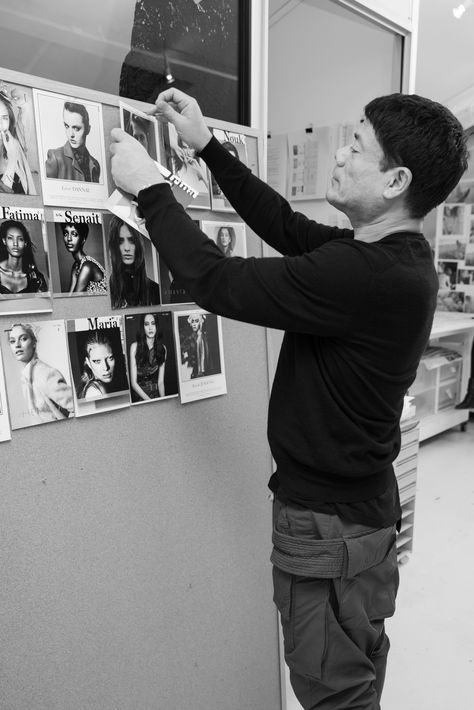 Casting director John Pfeiffer at the model boards #Temperley #LFW #Winter14 Film Director Vision Board, Casting Director Aesthetic, Director Aesthetic, Future Manifestation, Halo Photography, Bts Moodboard, Casting Director, Photo Concept, Fashion Director