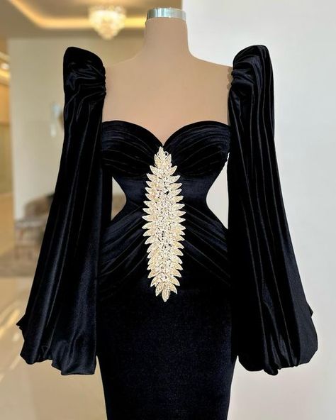 Black Prom Dresses, Velvet Dress Design, Minna Fashion, Glamour Dress, فستان سهرة, Women Outfit, Dinner Dress, Long Black Dress, Black Long Sleeve Dress