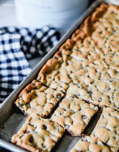 Chocolate Chip Pan Cookies, Chocolate Chip Cookie Bar Recipe, Traditional Cookies, Cookie Bars Easy, Pan Cookies, Chocolate Chip Bars, Chocolate Chip Cookie Bars, Recipes Chocolate, Cream Cheese Cookies