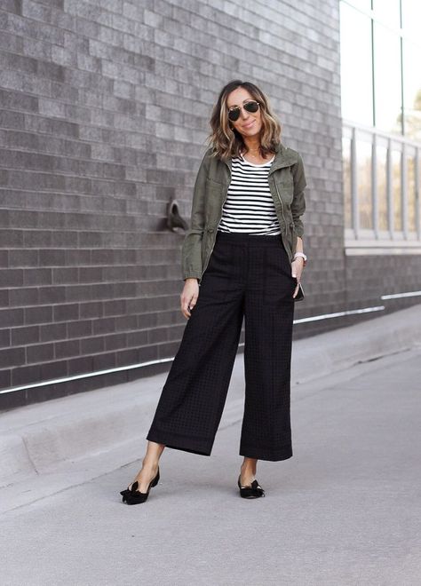 Mode Edgy, Culotte Outfit, Culottes Outfit, Culotte Style, Leg Pants Outfit, Ținută Casual, Looks Plus Size, Mode Casual, Hoodie Outfit