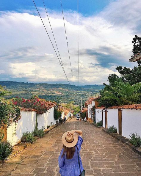 ▷ Barichara, Santander -【Guía de viaje 2019】- Travelgrafía London Travel, Visit Colombia, Adventure Girl, Travel Oklahoma, Colombia Travel, Portugal Travel, American Cities, New York Travel, Thailand Travel