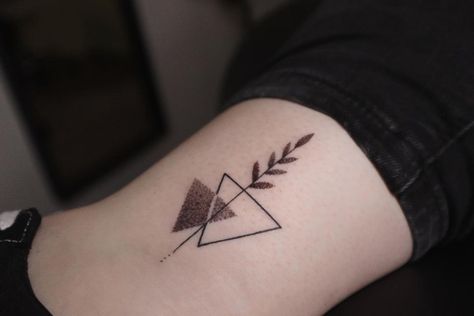 FINELINE TATTOOS BY LARISSA on Instagram: “Couple tattoo of this week 🥰 SWIPE LEFT . . . #coupletattoo #geometricart #geometrictattoo #duotattoo #coupletattoos #triangletattoo…” Small Tattoos, Couple Tattoos, Fineline Couple Tattoo, Fineline Tattoos, Couple Tattoo, Geometric Art, Triangle Tattoo, Geometric Tattoo, Lion