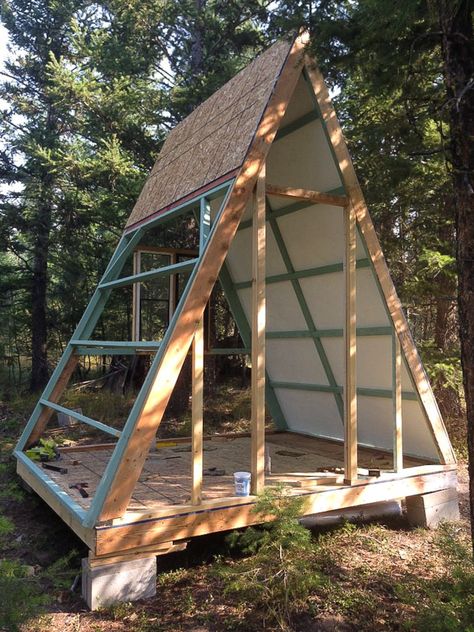 Tiny Cabins, Case Sotterranee, Tiny A Frame Cabin, A Frame Cabin Plans, A Frame Cabins, A Frame House Plans, Frame Cabin, Frame House, A Frame Cabin