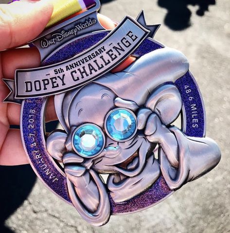 runDisney: 20 Tips to Make the Most of your runDisney race weekend - how to runDisney - runDisney tips - Dopey Challenge goofy challenge Amigurumi Patterns, Runner Problems, Dopey Challenge Medal Display, Dopey Challenge, Walt Disney World Marathon, Disney Races, Running Marathon Training, Race Medal, Classic Disney Characters