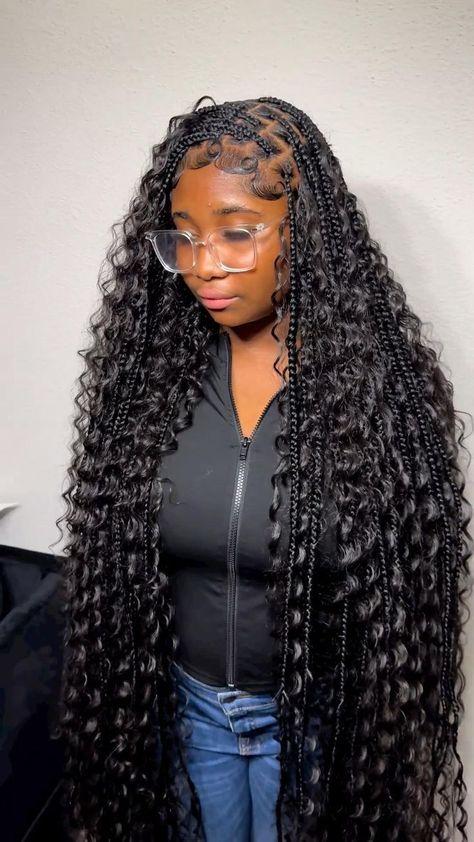 Knotless Curly Braids Hairstyles, Hairstyles For Boho Twist, Braided Hairstyles For Black Women Goddess Braids, Boho Braids With Lots Of Curls, 30 Inch Knotless Braids, Extra Curly Boho Braids, Shmedium Knotless Braids Long Boho, 18th Birthday Hairstyles Braids, Braids With Curls Black Women