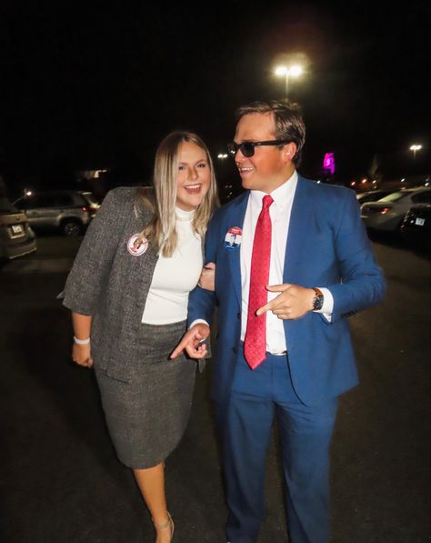 Easy couple costume! #jfk #jackie #halloween #couplehalloweencostumes #couplescostume Southern Prep, Halloween Costumes, Jfk Halloween Costume, Easy Couples Costumes, Couple Costume, Couple Halloween Costumes, Couples Costumes, Future Boyfriend, Halloween Costume