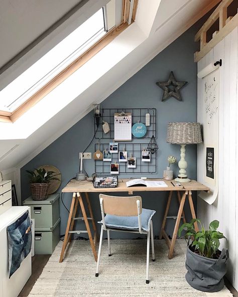 My Little World ✿ Small Attic Room, Attic Office, Loft Office, Home Office Inspiration, Small Attic, Attic Design, Small Home Offices, Loft Room, Small Home Office