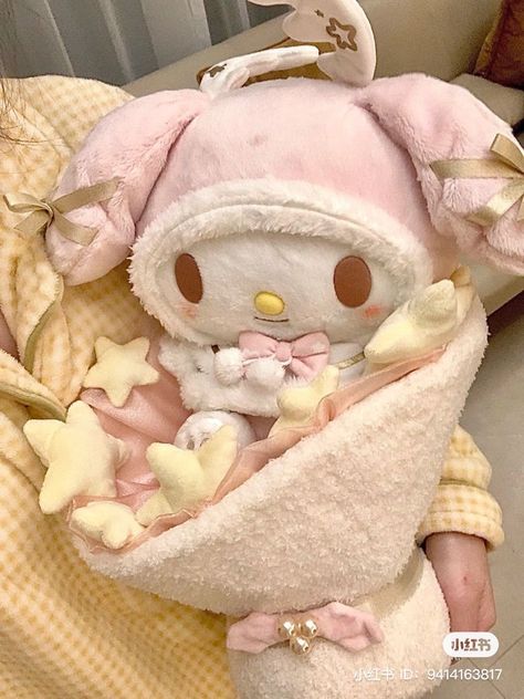 Peluche Hello Kitty, Creative Gift Ideas, Charmmy Kitty, Kitty Plush, Cute Squishies, Soft Pink Theme, Hello Kitty Plush, Easy Diy Gifts, Kawaii Plushies