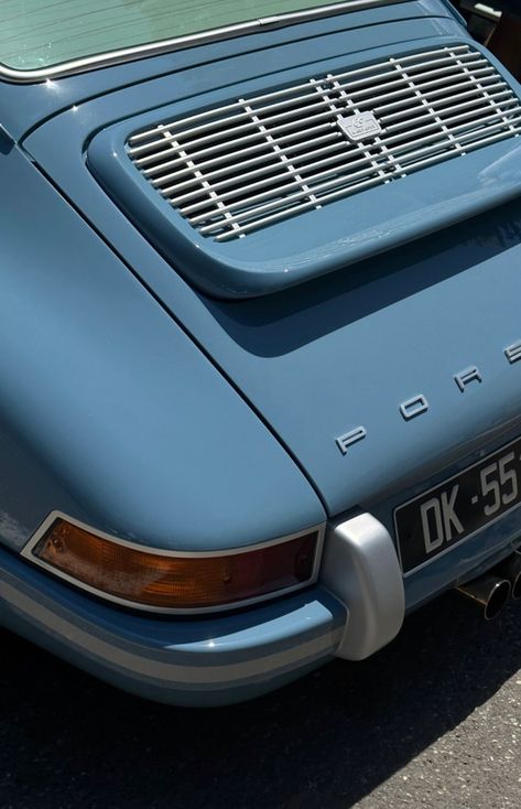 Pastel, Navy Car, Old Corvette, Gold Car, Old Vintage Cars, Light Blue Aesthetic, Old Lights, Vintage Porsche, Blue Car