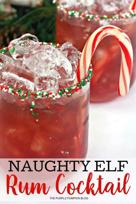 Natal, Christmas Cocktail Flights, Red Christmas Drink, Christmas Brunch Decor Ideas, Festive Alcoholic Drinks Christmas, Fancy Christmas Cocktails, Christmas Tree Cocktail, Christmas Rum Cocktails, Christmas Alcholic Drinks Pitcher