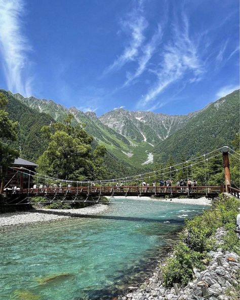 credit: IG @nagano_japan Kamikochi offers stunning natural scenery including verdant forests and the Kamanashi, Yakedake, and Azusa rivers. Kamikochi, Japan Travel, Nagano, Nature, Nagano Japan, Japan Aesthetic, Natural Scenery, Beautiful Scenery, Tourist Destinations