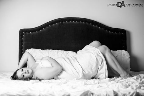 Plus Size Photography, Plus Size Posing, Budiour Photography, Milk Bath Photography, Bouidor Photography, Valentine Photo Shoot, Bath Photography, Budoir Photography, Photography Inspiration Portrait