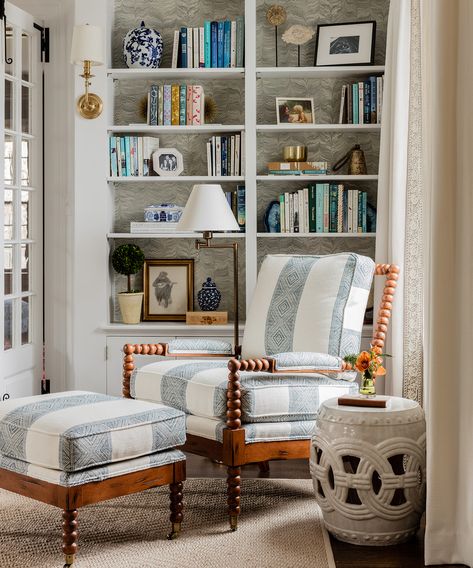 Cottage Chairs, Bookshelf Styling, Elements Of Style, Striped Fabric, Decoration Inspiration, Reading Nook, Living Room Inspiration, Traditional House, Room Inspiration